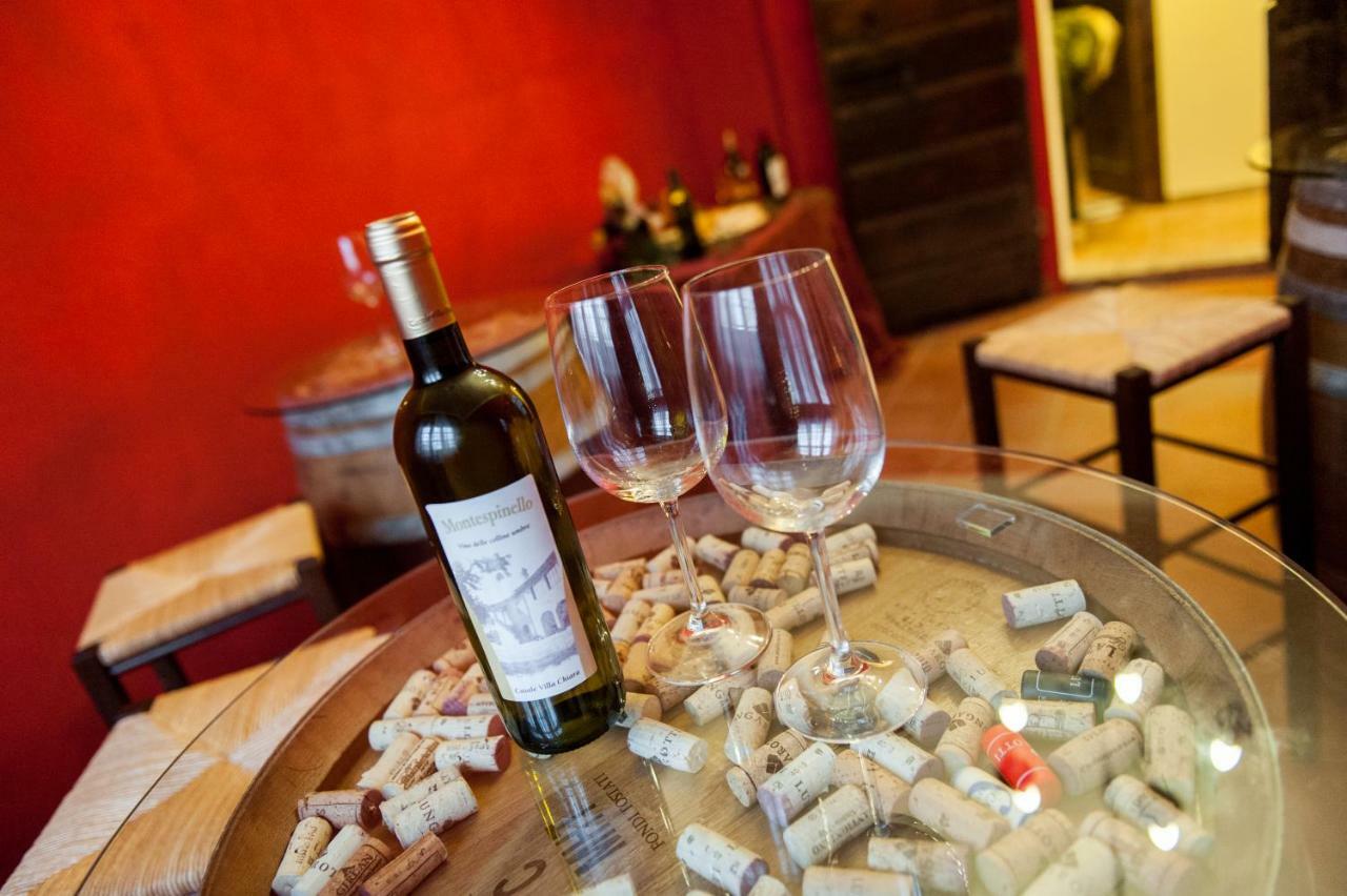 Agriturismo Wine Casale Villa Chiara Torgiano Buitenkant foto