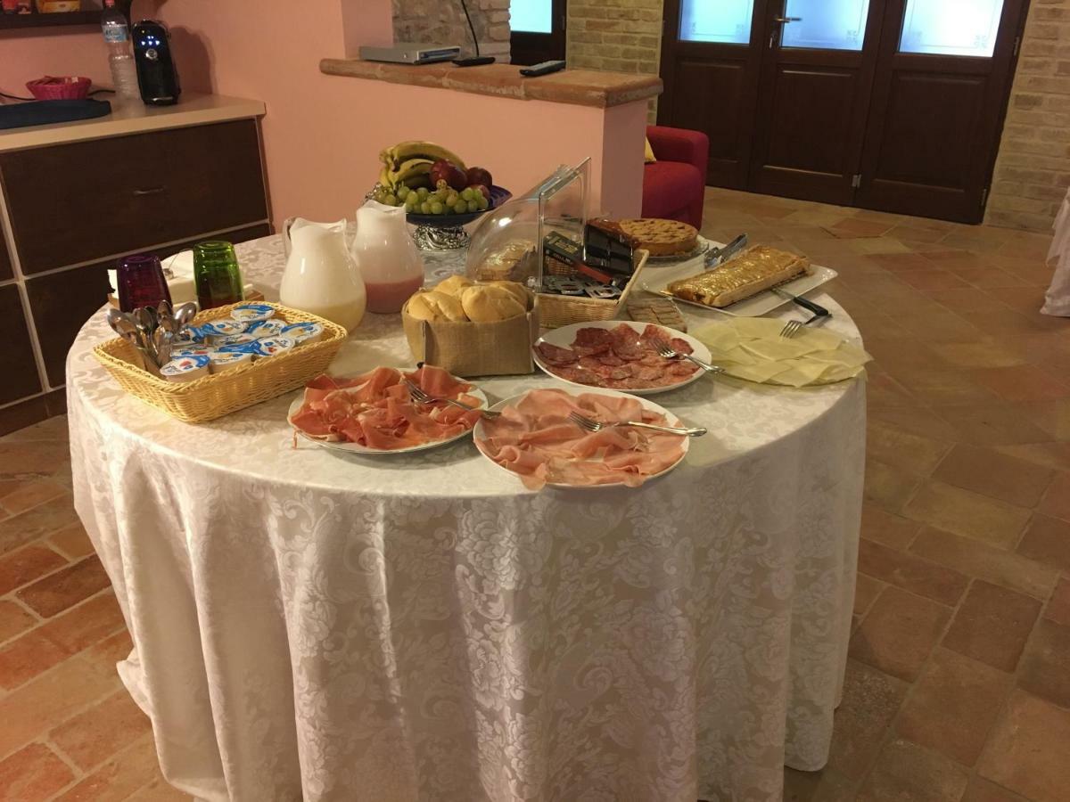 Agriturismo Wine Casale Villa Chiara Torgiano Buitenkant foto